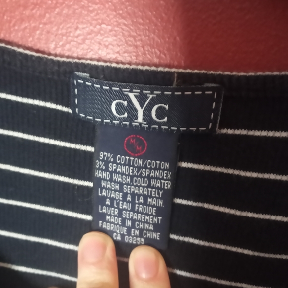 CYC Sweater Sz Medium - Picture 2 of 4